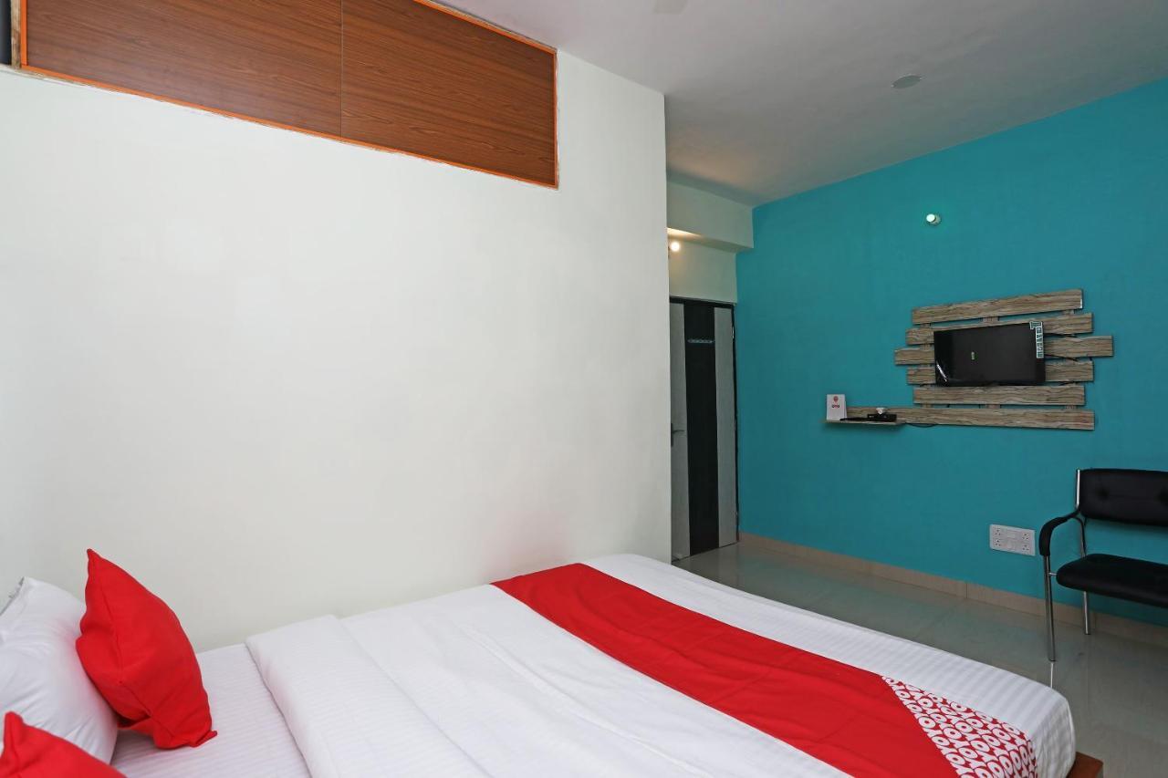 Oyo 17187 Urban Casa Hotel Calcutta Exterior foto