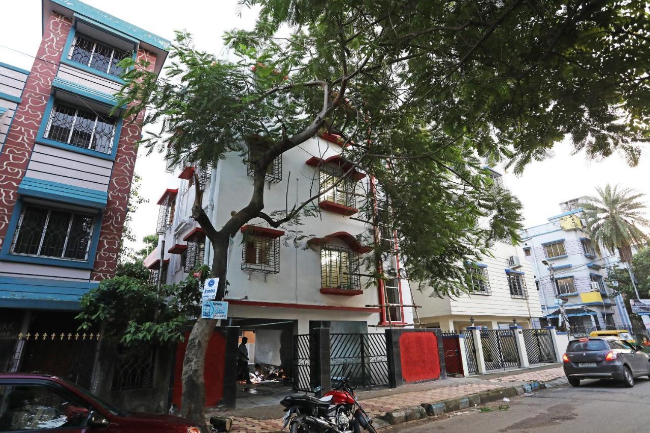 Oyo 17187 Urban Casa Hotel Calcutta Exterior foto
