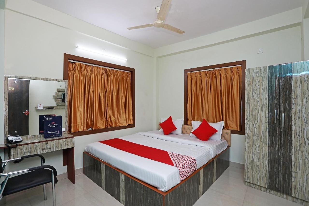Oyo 17187 Urban Casa Hotel Calcutta Exterior foto